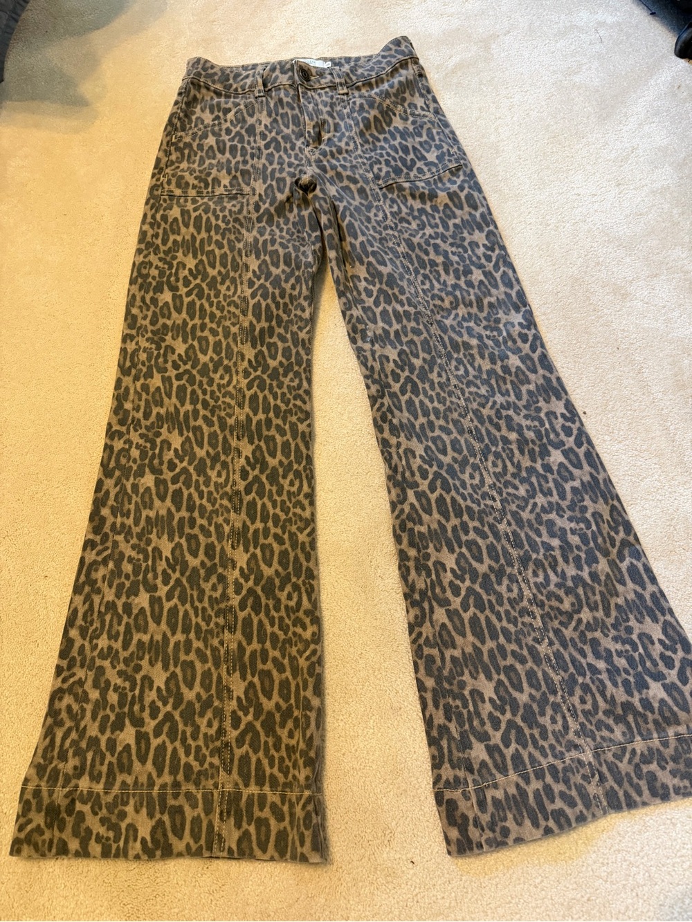 Mini Sloane High Rise Comfort Flare Jeans - Brown & Black Leopard